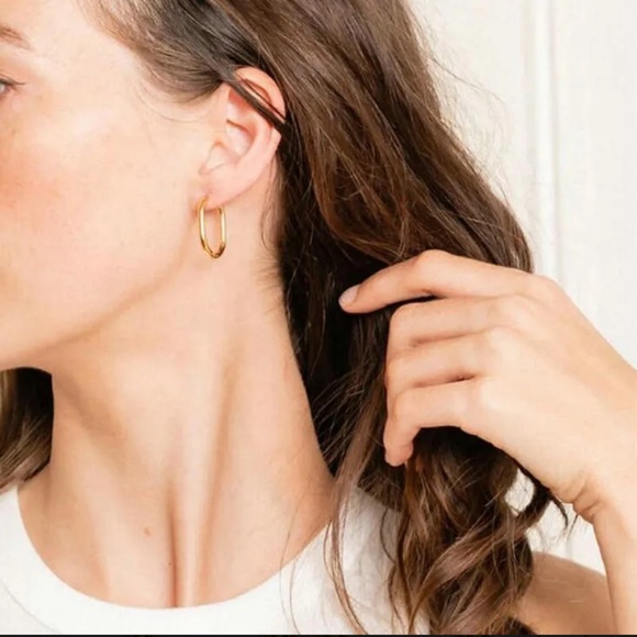 Oval Hoop Earrings, 18K Gold Plated U-Shaped Hoop Earrings - Picture 2 of 5